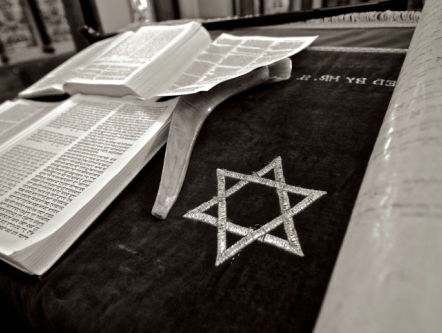 Hoe houden we Chanoeka, het joodse feest van licht, veilig?