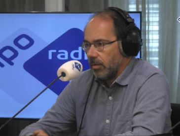 Frank Frijns en Koos Spee over appen achter het stuur en het gevaar er van