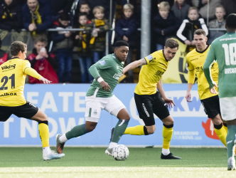 Dumfries zorgt op het laatste moment voor resultaat PSV, gelijkspel in Venlo