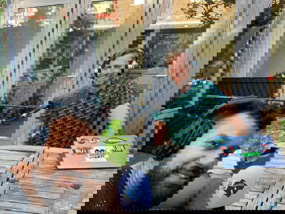 Containment Nu steekt vanavond duizenden kaarsjes aan voor Corona-slachtoffers