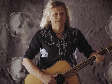 Lockdown Sessions: Syb van der Ploeg