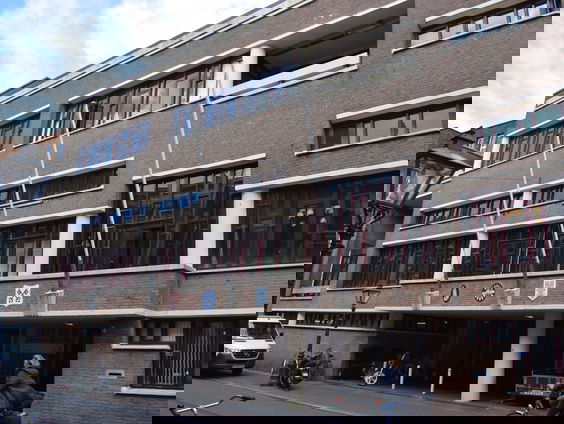 Mai met Natacha Harlequin bij Minerva