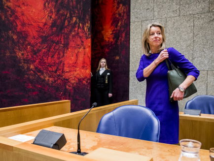 Stand.nl: De democratie functioneert prima zonder referendum