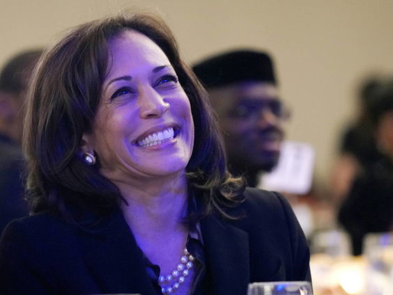 Kamala Harris doorbreekt barrière - eerste vrouwelijke vicepresident