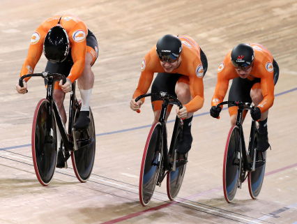 Teamsprinters prolongeren wereldtitel