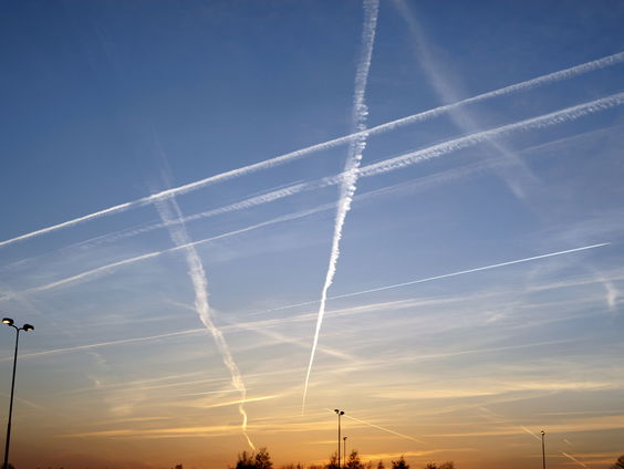 De economische gevolgen van vliegtuigstrepen