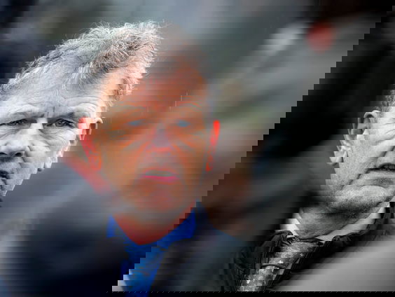 Burgemeester Martijn Smit in de Verhoorwagen