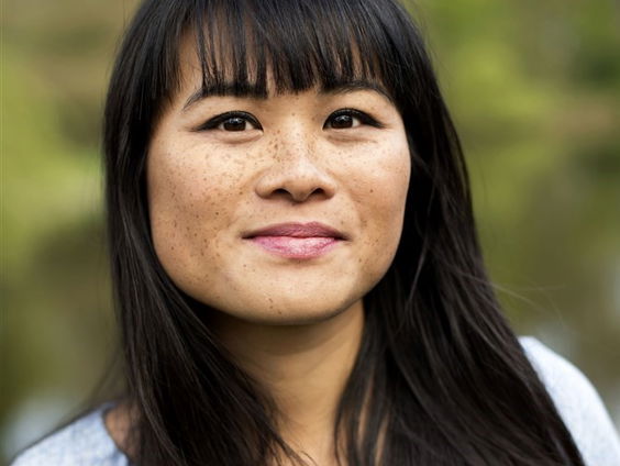 Kunststof - Nhung Dam, actrice