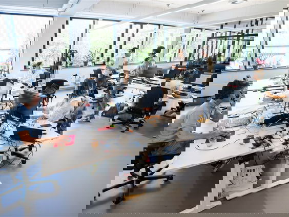 Stand.nl: Het kabinet moet meer versoepelingen terugdraaien