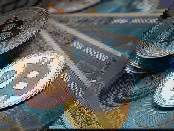 Stand.nl: 'Jongeren beleggen te makkelijk in cryptomunten'