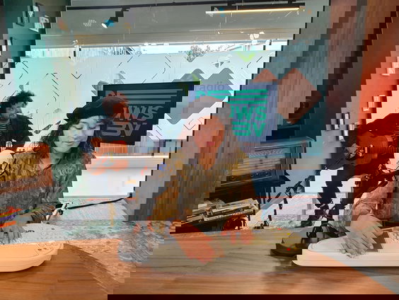 Een Goed Stel: Megan en Emiel (EUT) zijn fan van de omnichord