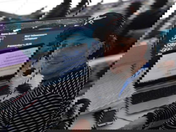 Daar komt Harrie al!