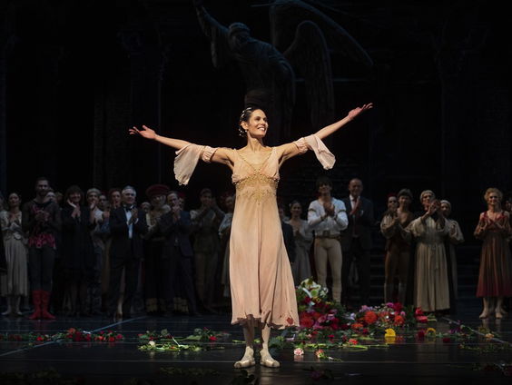 Eenzijdig, geen hoor en wederhoor; Volkskrant-recensent kritisch op biografie Igone de Jongh