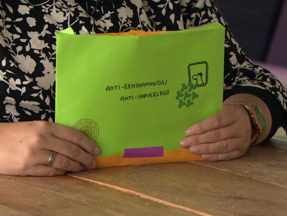 Anti-verveel-enveloppen zorgen voor glimlach in Dronten