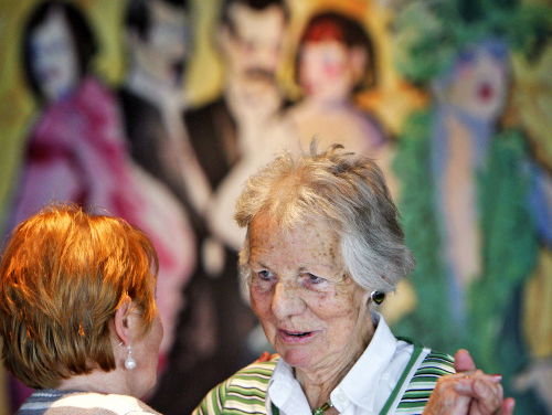 Dans haalt mensen met dementie uit isolement