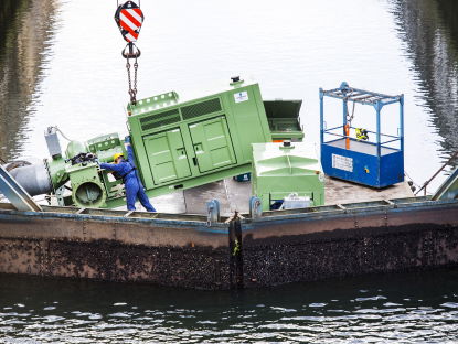 Reportage: veel tijdverlies voor schippers door kapotte stuw bij Grave