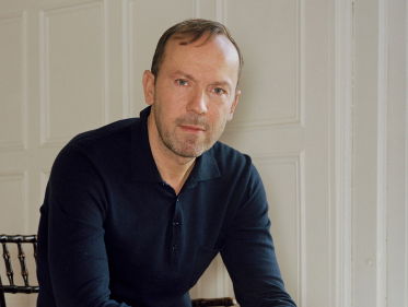 Oscar van den Boogaard ontrafelt zijn eigen familiegeschiedenis