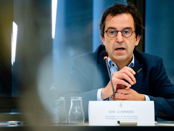 Diederik Gommers hoopvol: mogelijk stromen minder coronapatiënten door naar ic’s