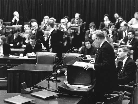 Verbod politieke partijen