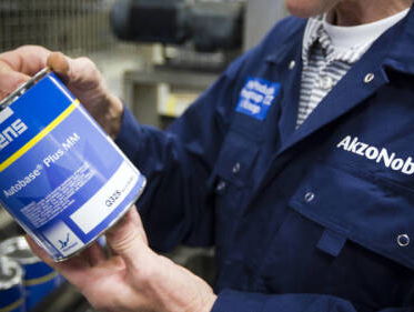 Gerard van Vliet en Hans Schenk over vijandige overname AkzoNobel