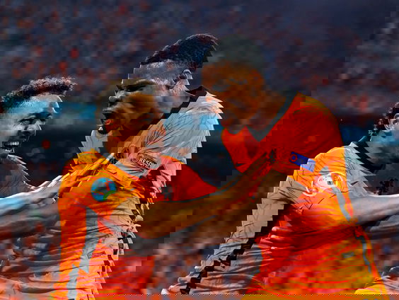 Nederland naar de achtste finale met 'degelijk' voetbal