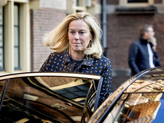 Minister Kaag: Vanavond al Nederlandse hulpverleners naar Beiroet