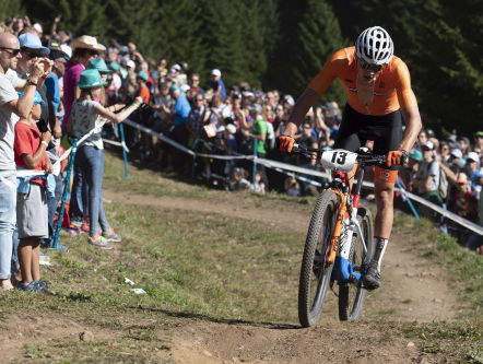 Is Van der Poel blij met zijn tweede plaats?