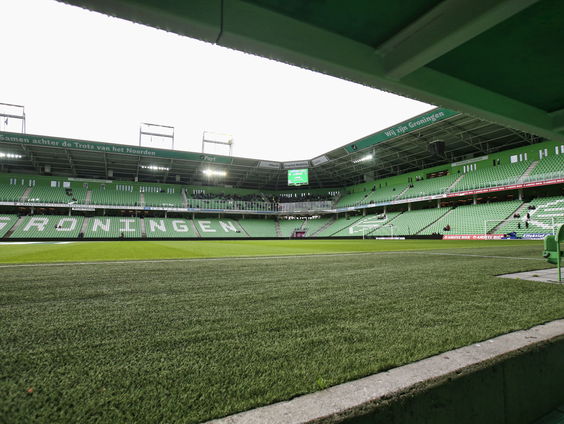 Hoe gaat de stadionspeaker om met een leeg stadion?