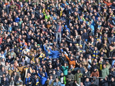 FC Emmen en Fortuna supporters op Eredivisie tribunes