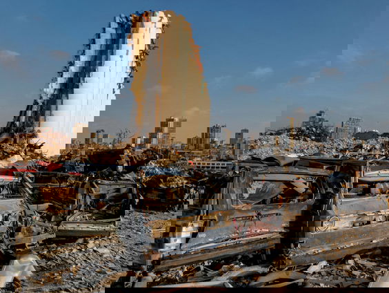 Een jaar na de explosie in Libanon ligt het land nog steeds op rand van de afgrond