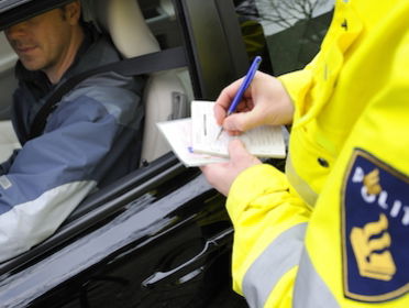 Politie duwt kritische agenten ziektewet in