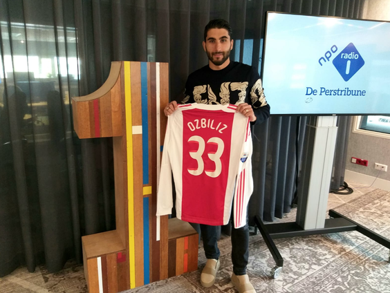 Bloed, Zweet en Tranenmuseum: het debuutshirt van Aras Özbiliz