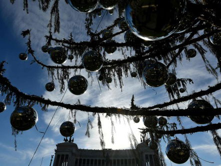 De kerstboom is kaal en dat is de schuld van de burgemeester