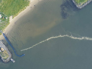 Bellenscherm tegen drijvend plastic