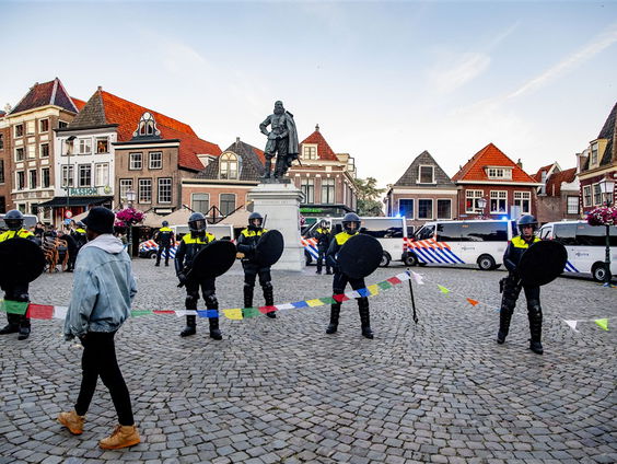 Controversiele standbeelden: weghalen of laten staan?