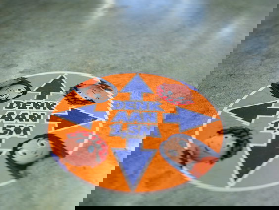 Kabinet versoepelt coronaregels: straks geen anderhalve meter meer