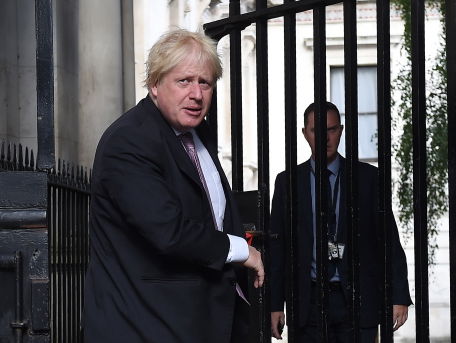 Waarom stapt Boris Johnson op?
