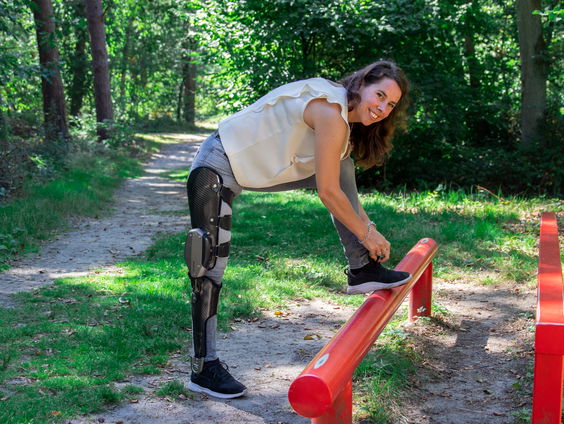 Na vijf jaar kan deze vrouw weer lopen