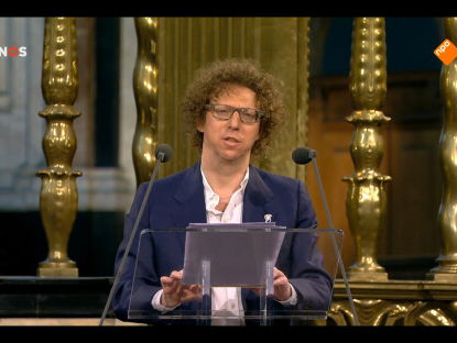 Arnon Grunberg geeft tekst en uitleg over zijn 4 mei-lezing