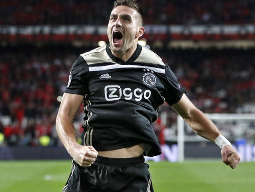 Benfica - Ajax in één minuut