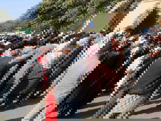 Tientallen Afghanen die voor Nederland werkten geëvacueerd naar Pakistan