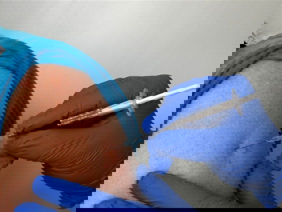 Een positieve opkomst bij de mobiele prikstraat voor daklozen