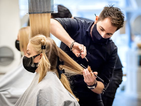 De kapsalons gaan weer open