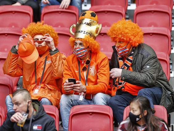 Weer kazen op het hoofd en een Oranje overal aan