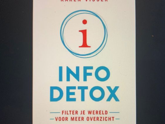 "Infodetox. Filter de wereld voor meer overzicht."