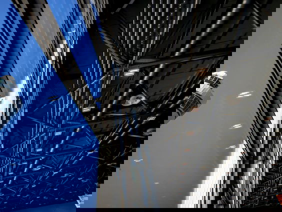 Verdachten aangehouden voor miljoenendiefstal iPhones op Schiphol