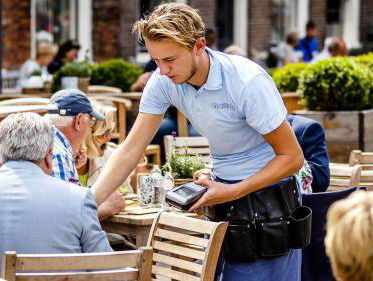 Studenten luiden noodklok om inkomensverlies