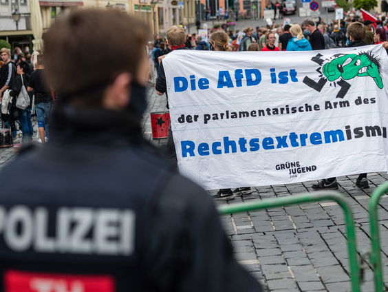 Ook radicaal-rechts gedoe bij de buren