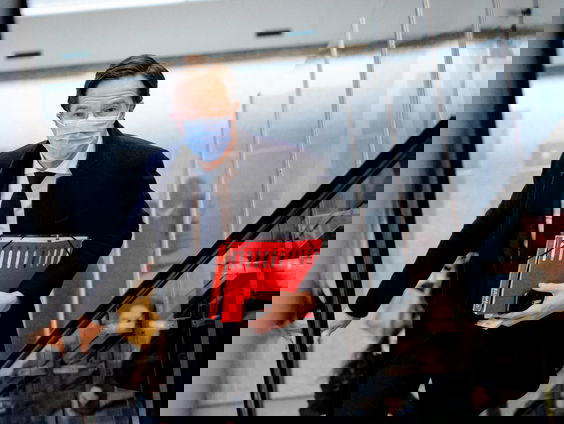 Coronadebat in Tweede Kamer: geen versoepelingen, wel hogere tegemoetkomingen voor bedrijven