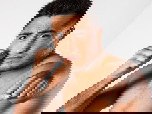 Het levensverhaal van kickbokser Tayfun Ozcan is net een Rocky-film